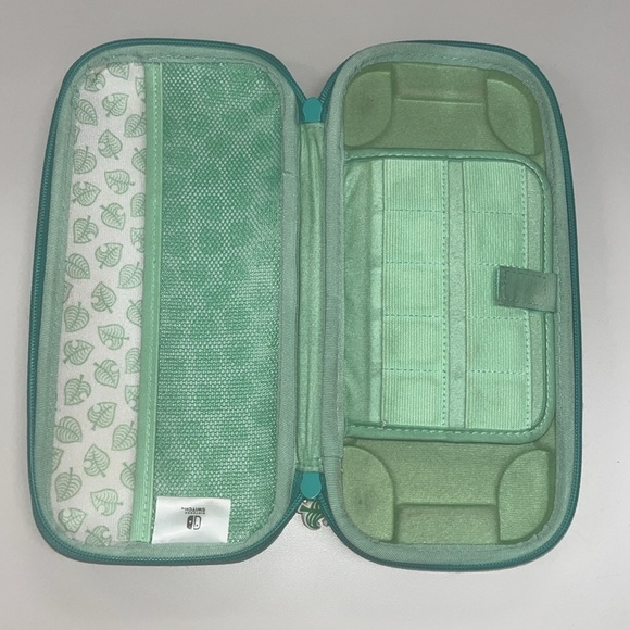 Animal Crossing Nintendo Switch Case from 2020 - Picture 8 of 14